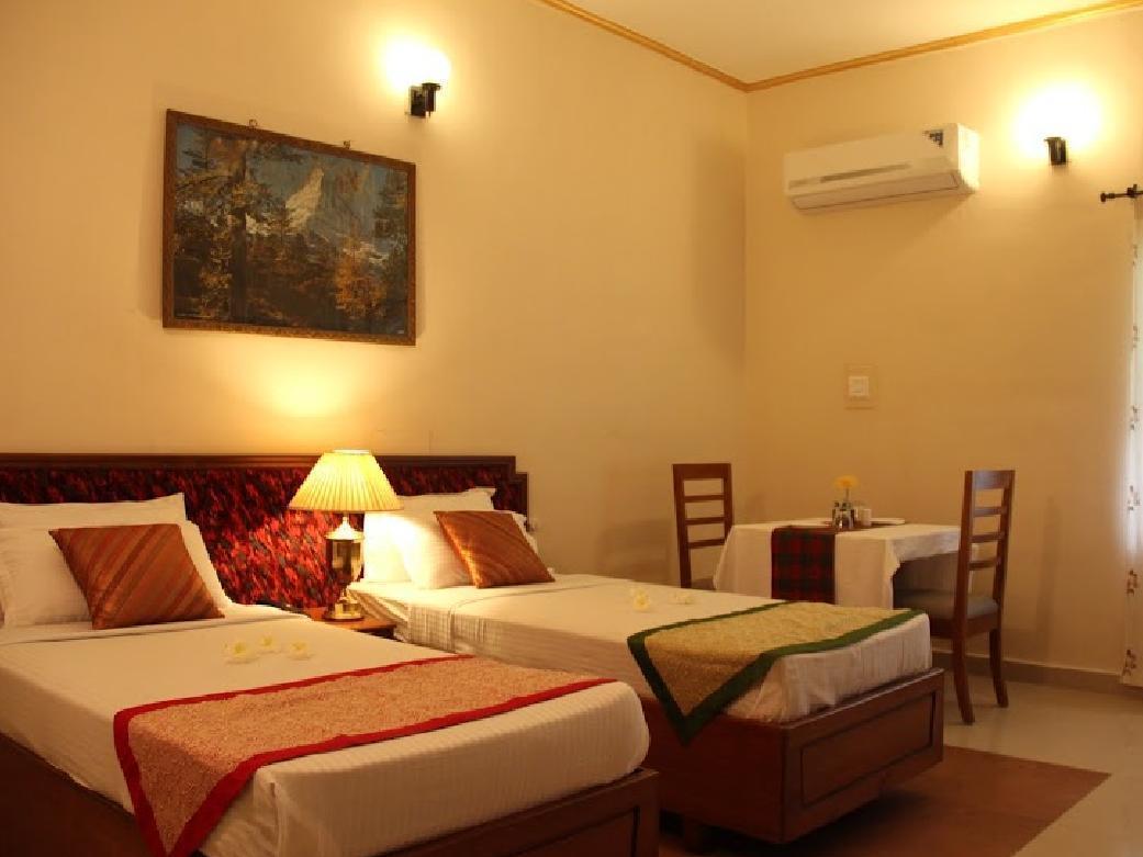 Issacs The Resort Sultan Bathery Esterno foto